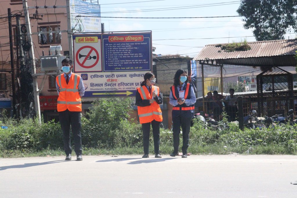 Traffic volunteering by students 